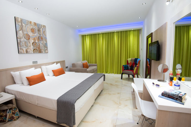 Loutsiana I & Ii Deluxe 3* Ayia Napa