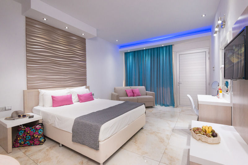 Hotel Loutsiana I & Ii Deluxe 3*