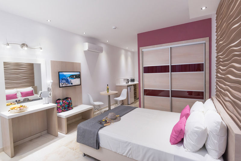 Hotel Loutsiana I & Ii Deluxe